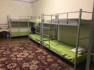 Хостелы New Yerevan Ереван Спальное место на двухъярусной кровати в общем номере для мужчин и женщин-3